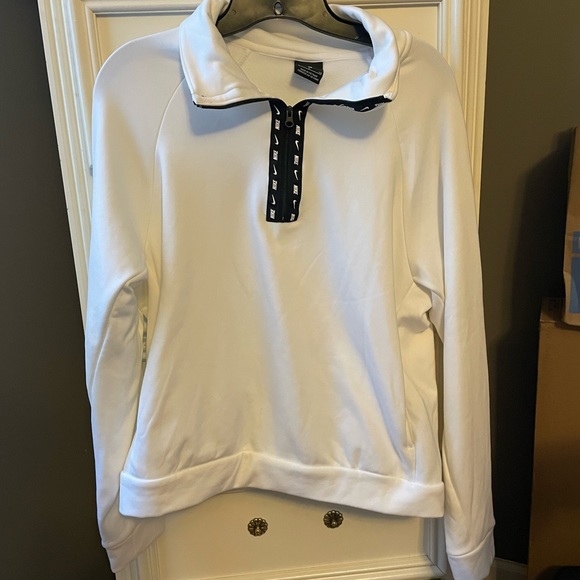 Nike white never worn pullover - Picture 2 of 7